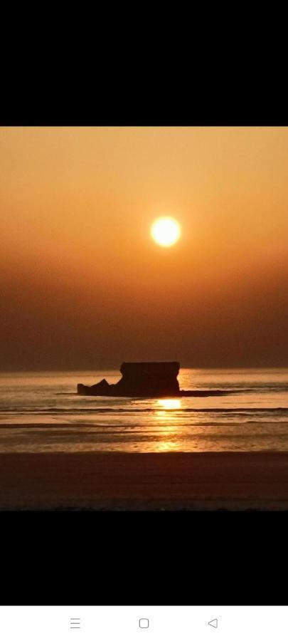 100 Metres De La Plage De Sable Fin ル・ポルテル エクステリア 写真